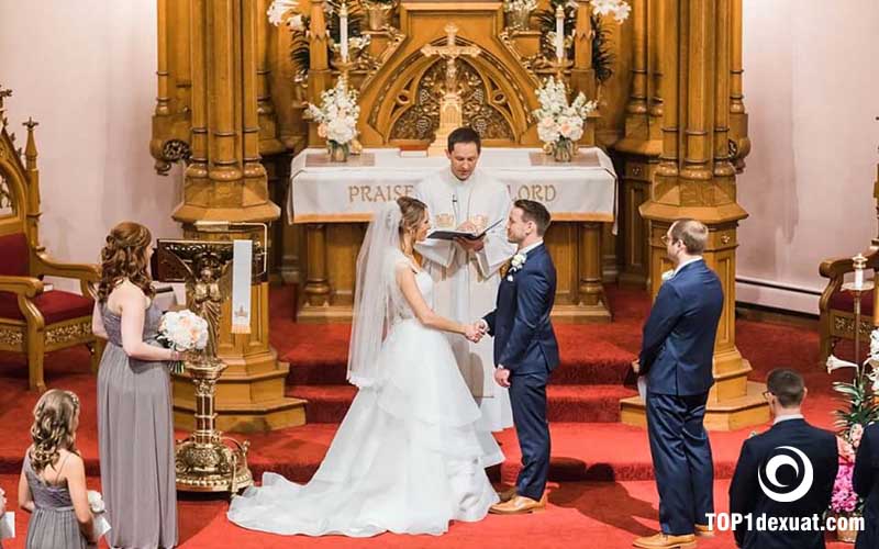 Nghi thức lễ cưới công giáo và Nghi thức lễ cưới Thiên Chúa tại nhà trai