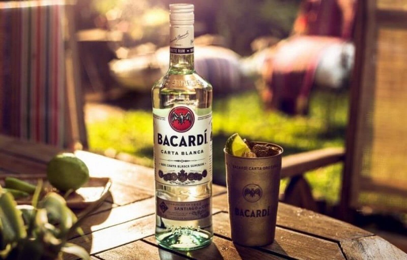 mua Rượu Rum Bacardi Carta Blanca 3000ml chính hãng hcm