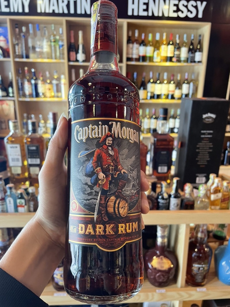 Đánh giá Rượu Rum Captain Morgan Dark