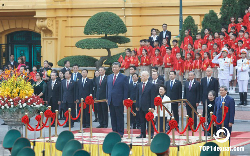 Tổng Bí thư Nguyễn Phú Trọng và Phu nhân chủ trì lễ đón chính thức Tổng Bí thư, Chủ tịch nước Trung Quốc Tập Cận Bình và Phu nhân 