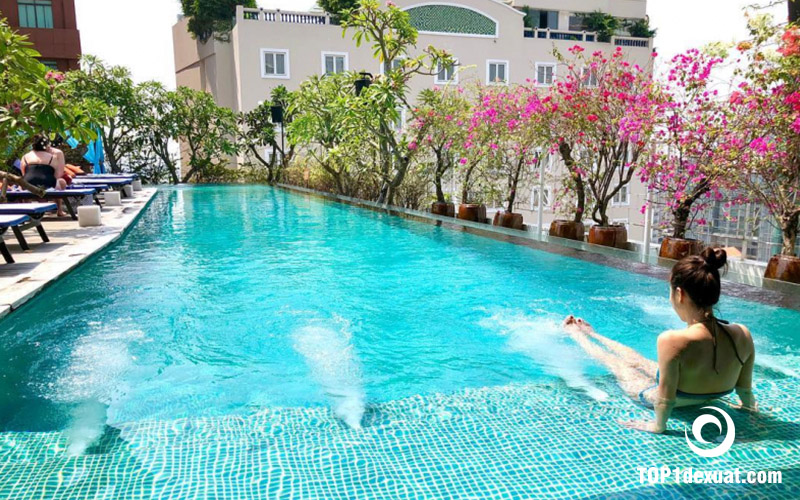 Bể bơi vô cực Sài Gòn