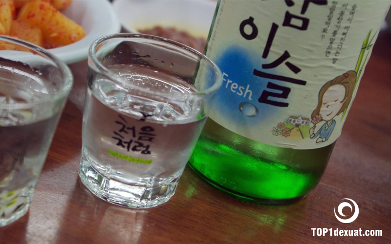 chọn ly uống rượu Soju