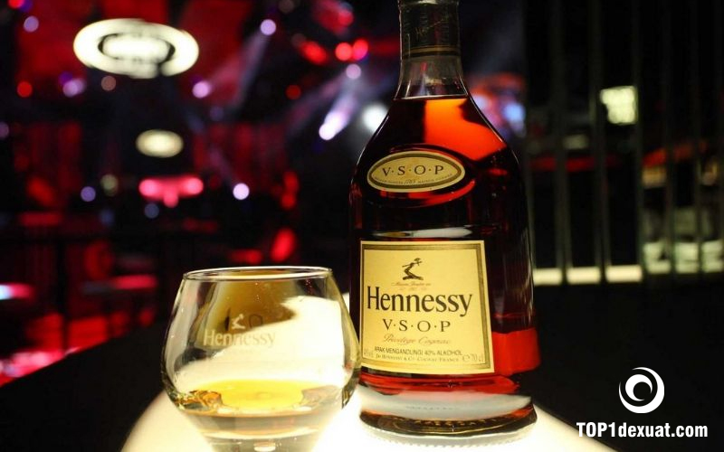 Lựa chọn dựa theo màu sắc của rượu Hennessy