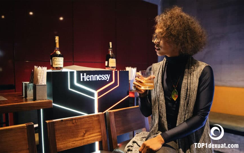 Thưởng thức rượu Hennessy như thế nào