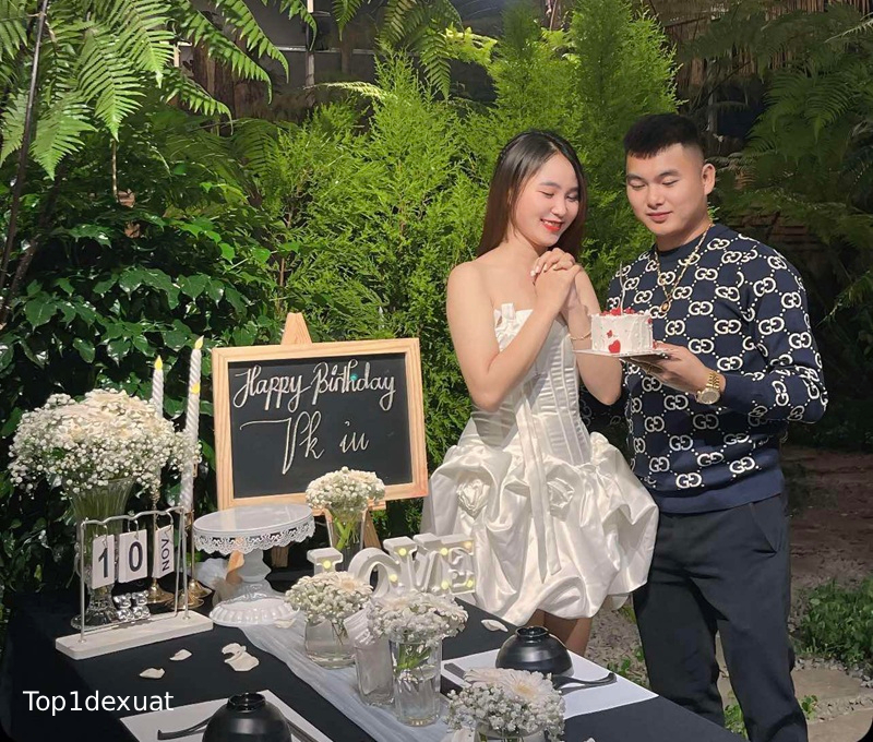 Một buổi tiệc trọn vẹn tại Tut Garden Bistro – quán tổ chức sinh nhật tại Đà Lạt với dịch vụ trang trí theo yêu cầu.Ảnh: Tut Garden Bistro quán ăn có trang trí tiệc sinh nhật tại đà lạt