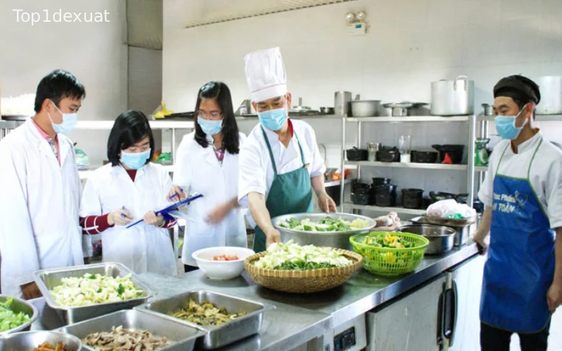 Phân biệt thuật ngữ giấy chứng nhận và giấy phép VSATTP mẫu đơn xin cấp giấy phép vsattp